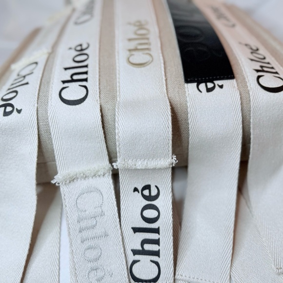 NWT & Dust Bag Chloe Sand Linen Woody Med Logo Tote - Picture 8 of 10